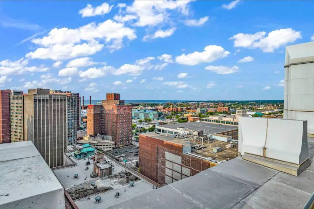 Heart Of Dt With Corner View And With Free Pool & Steam 307 Cleveland Exterior foto