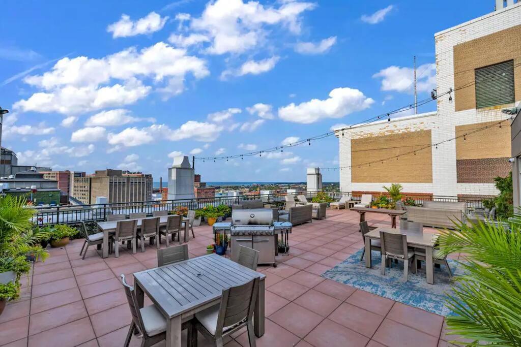 Heart Of Dt With Corner View And With Free Pool & Steam 307 Cleveland Exterior foto